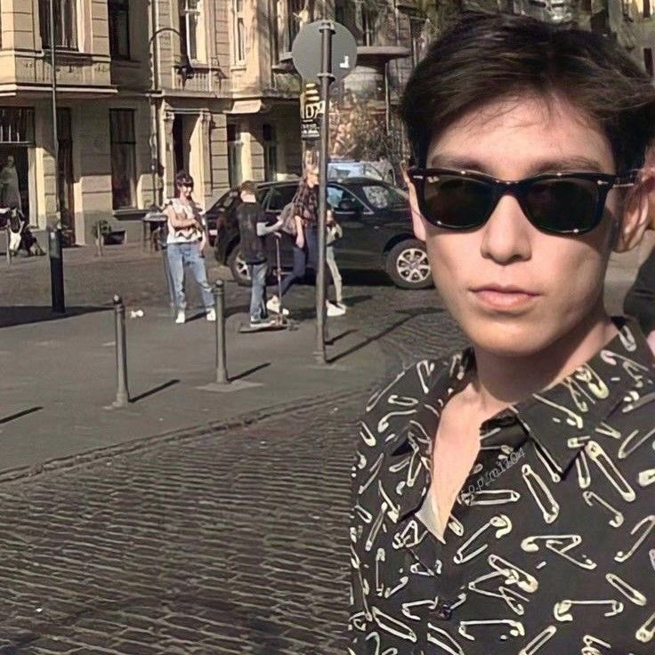 Behind-the-scenes cut of T.O.P