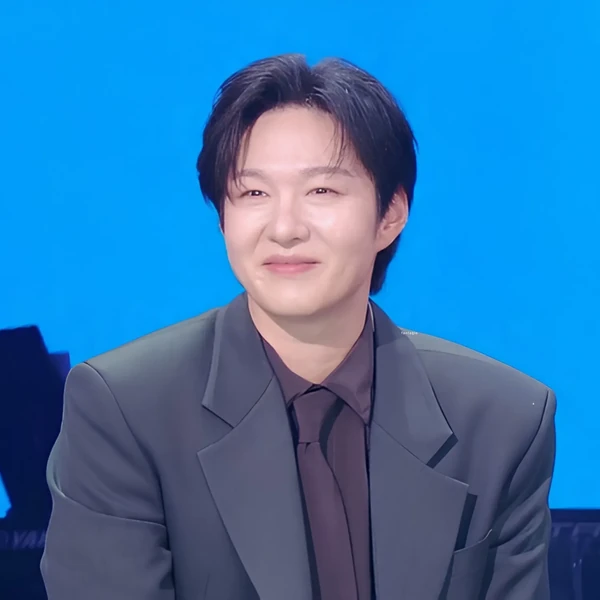 今天在最愛偶像中閃耀的李昌燮 (BTOB)代表照片