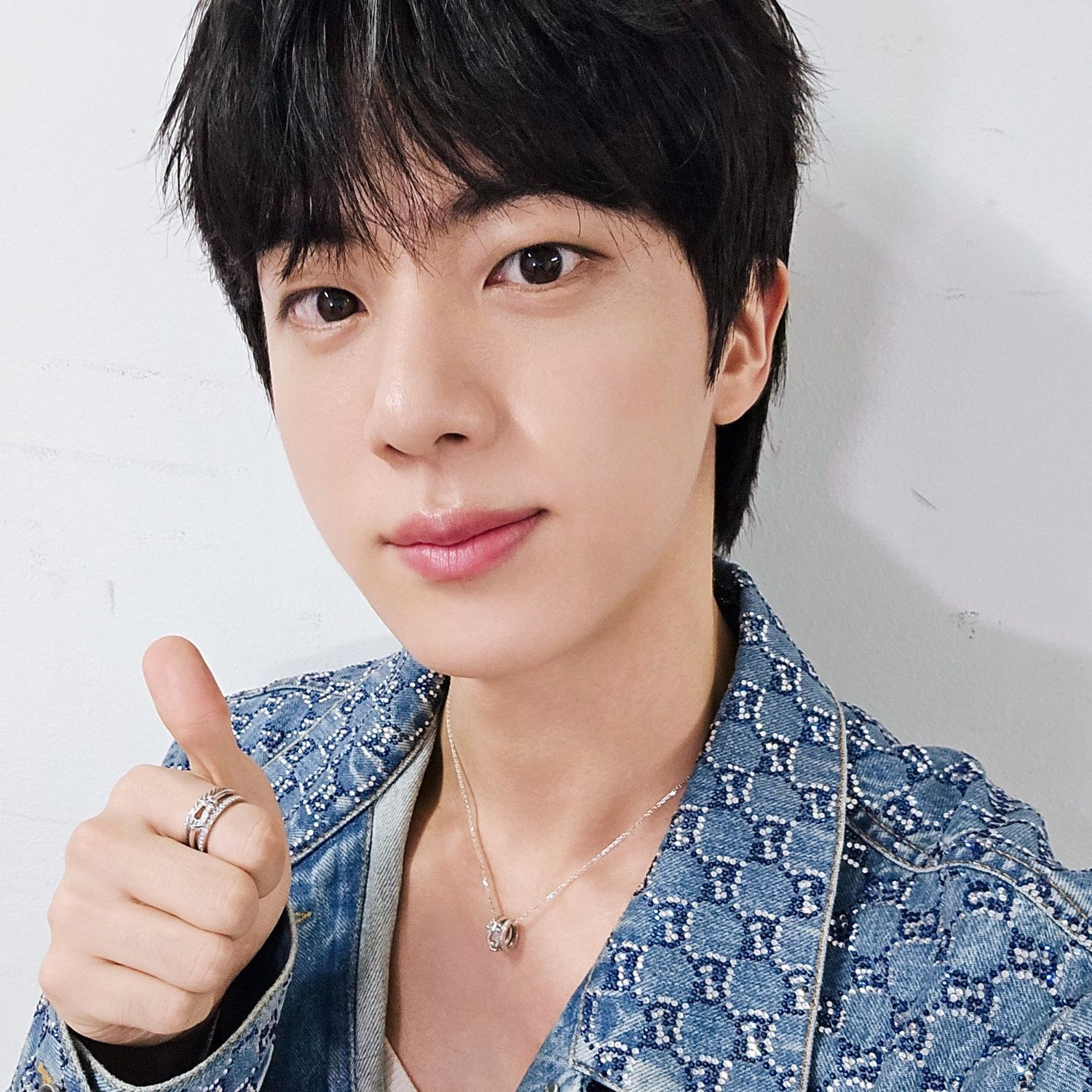 진 (방탄소년단) 최근 활동샷