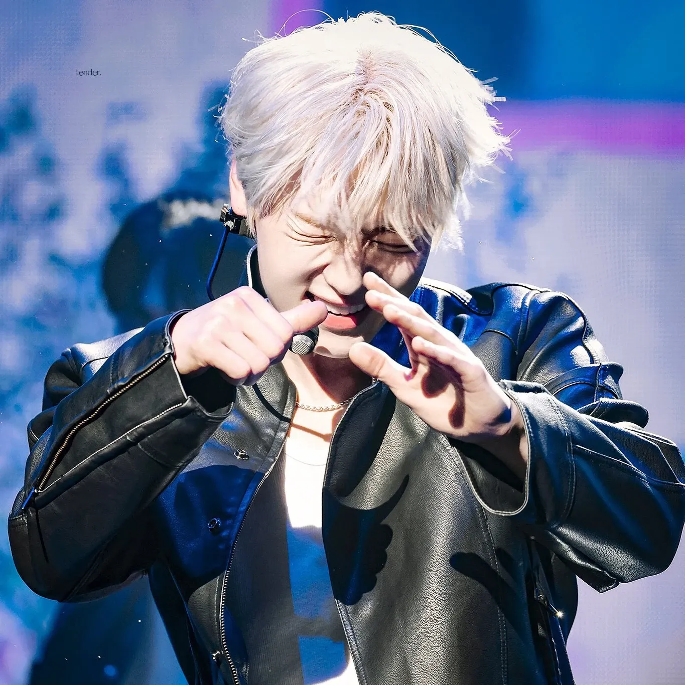 Momen yang diabadikan oleh penggemar Hwang Minhyun