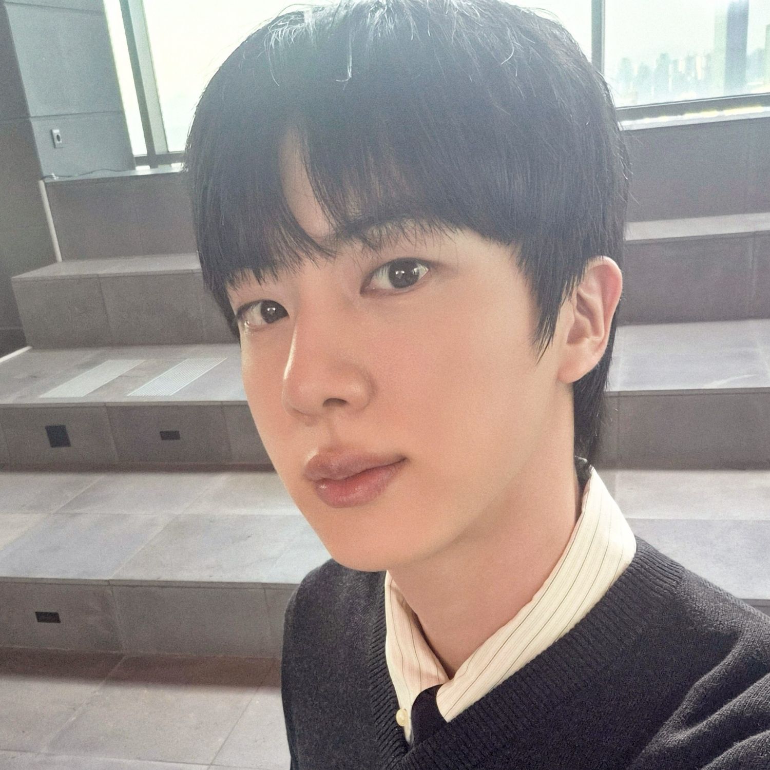 Foto terbaru Jin (BTS)