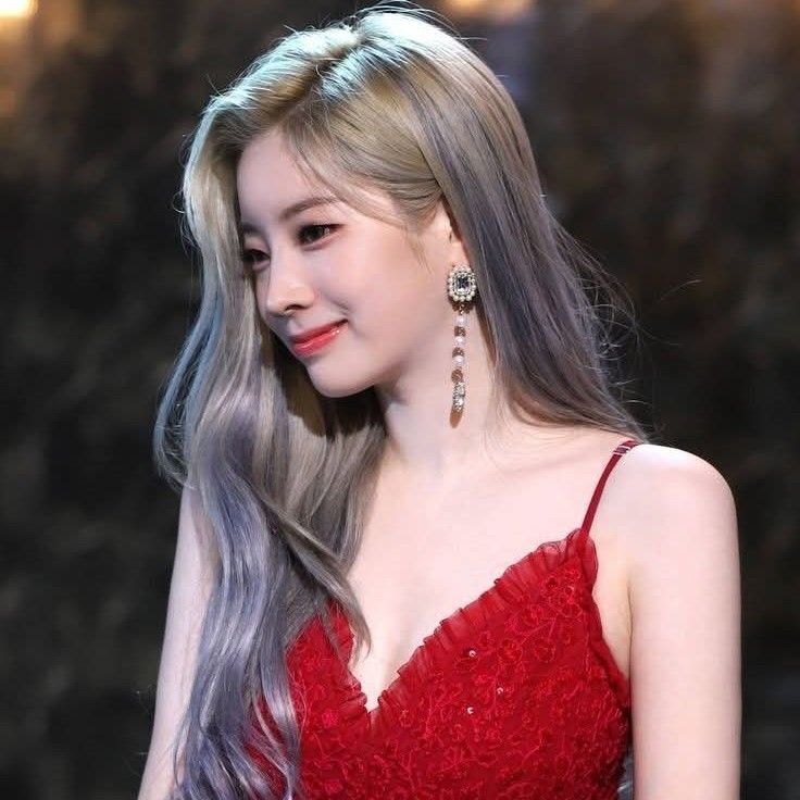 Foto terbaru Dahyun (TWICE)