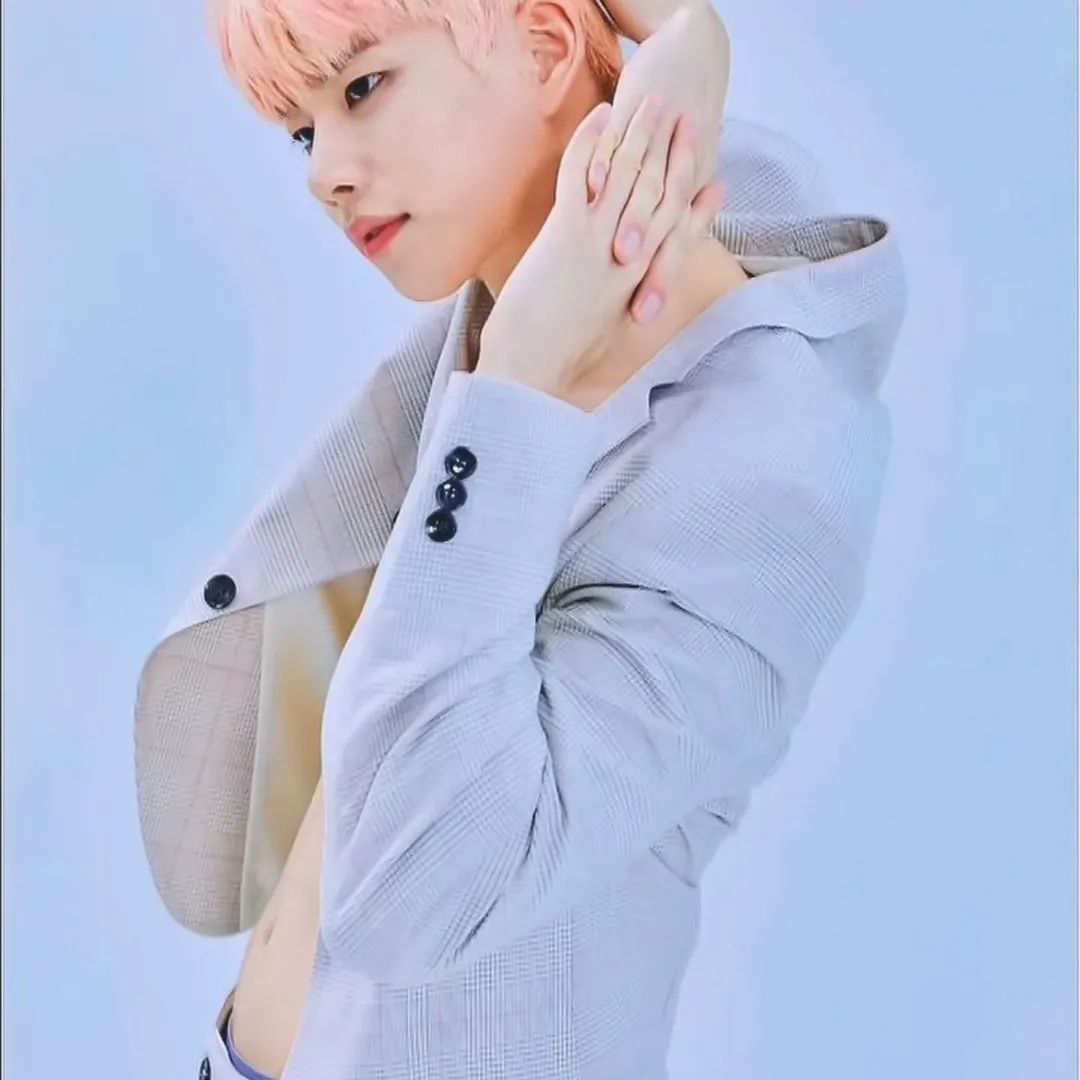 Latest photo of MJ (ASTRO)