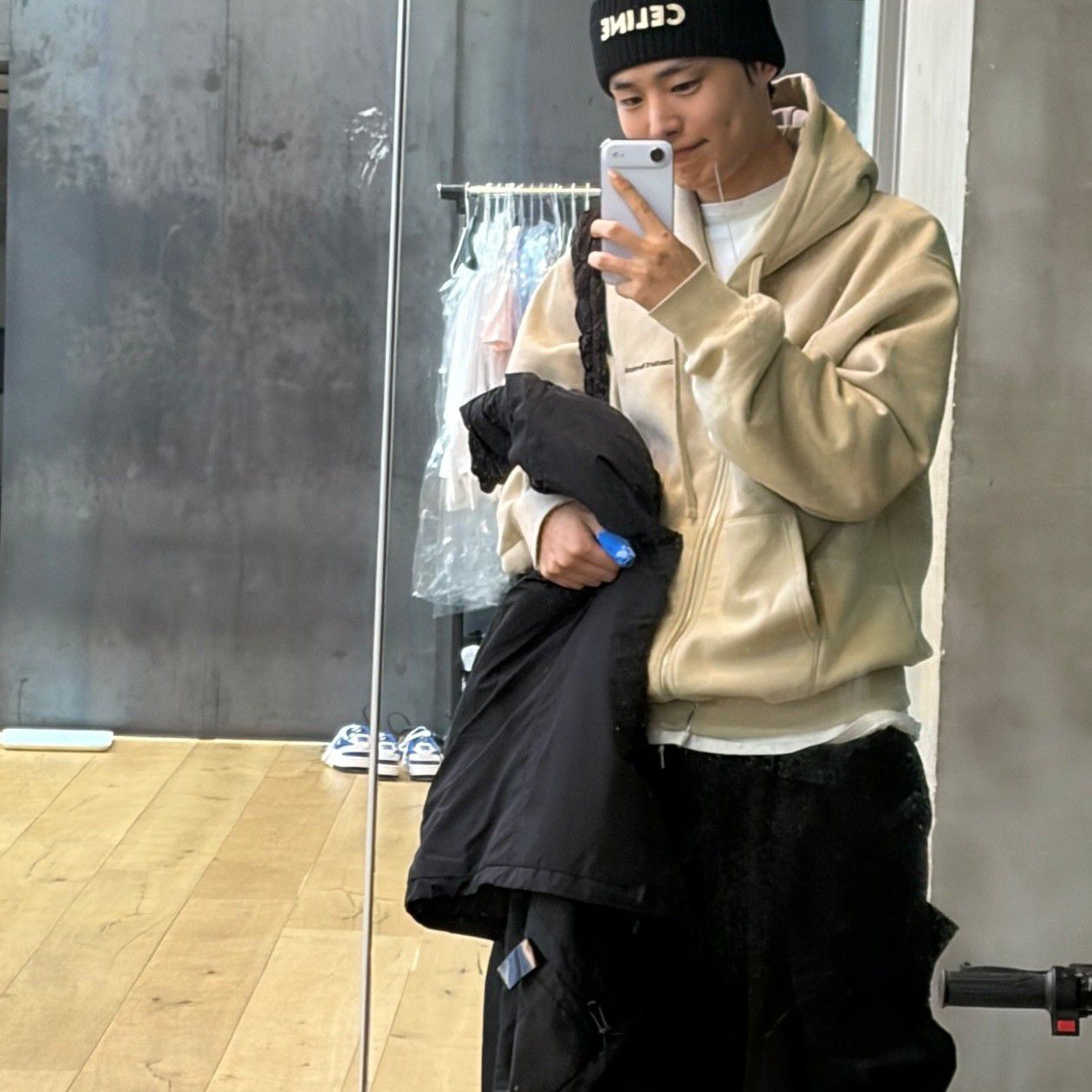 Behind-the-scenes cut of Choi Byungchan