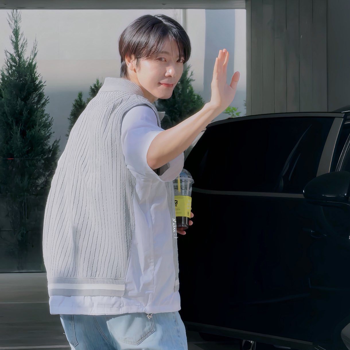Potret di balik layar Donghae (Super Junior)