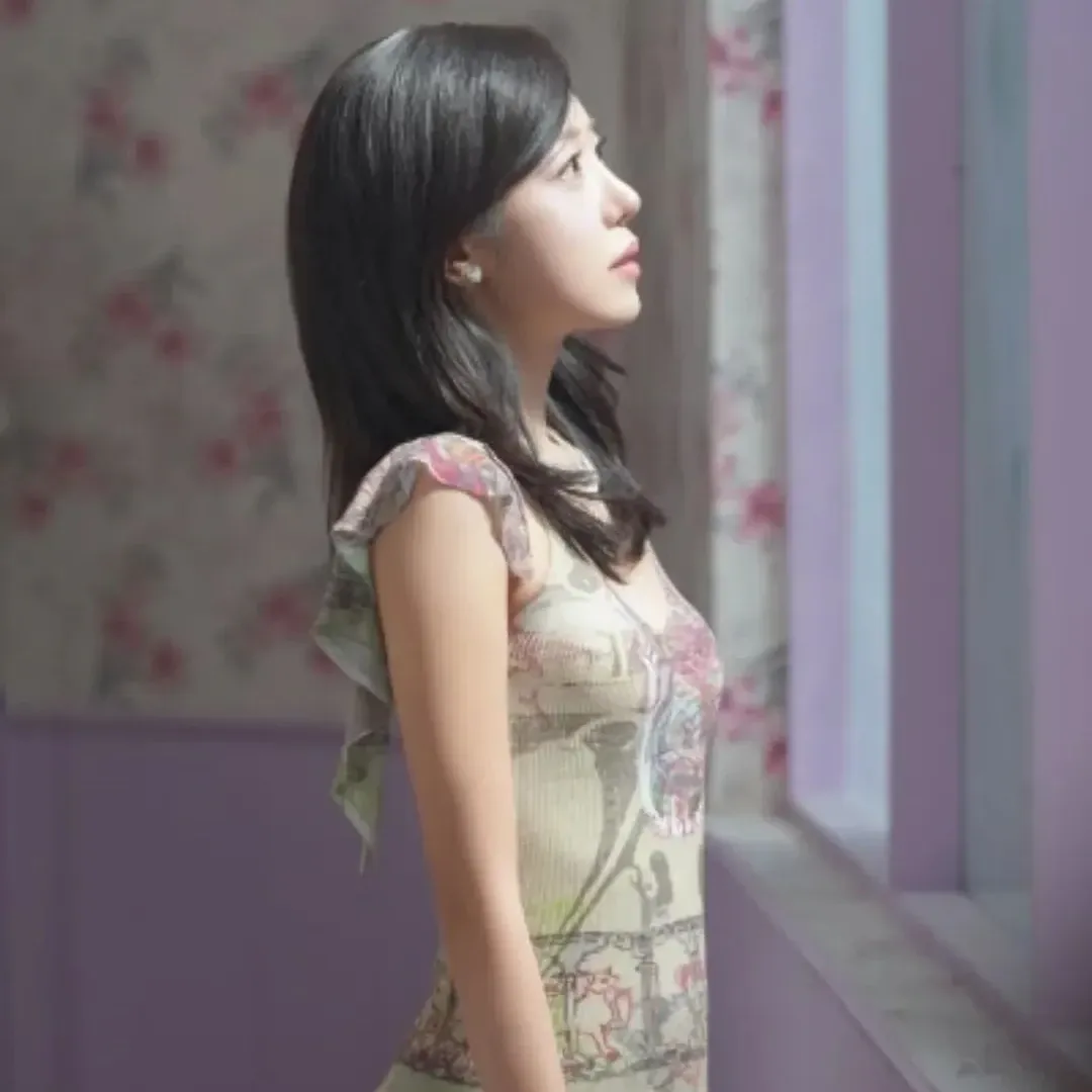 Momen yang diabadikan oleh penggemar Kim Namjoo (Apink)