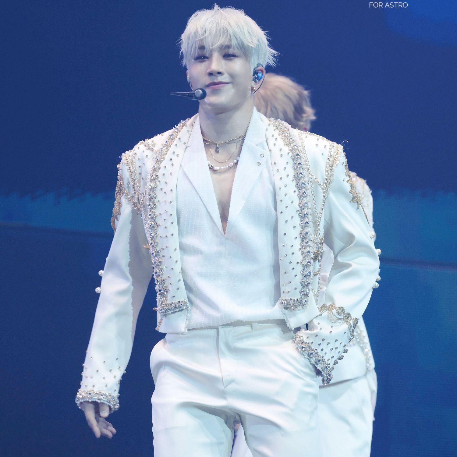 Latest photo of Jinjin (ASTRO)