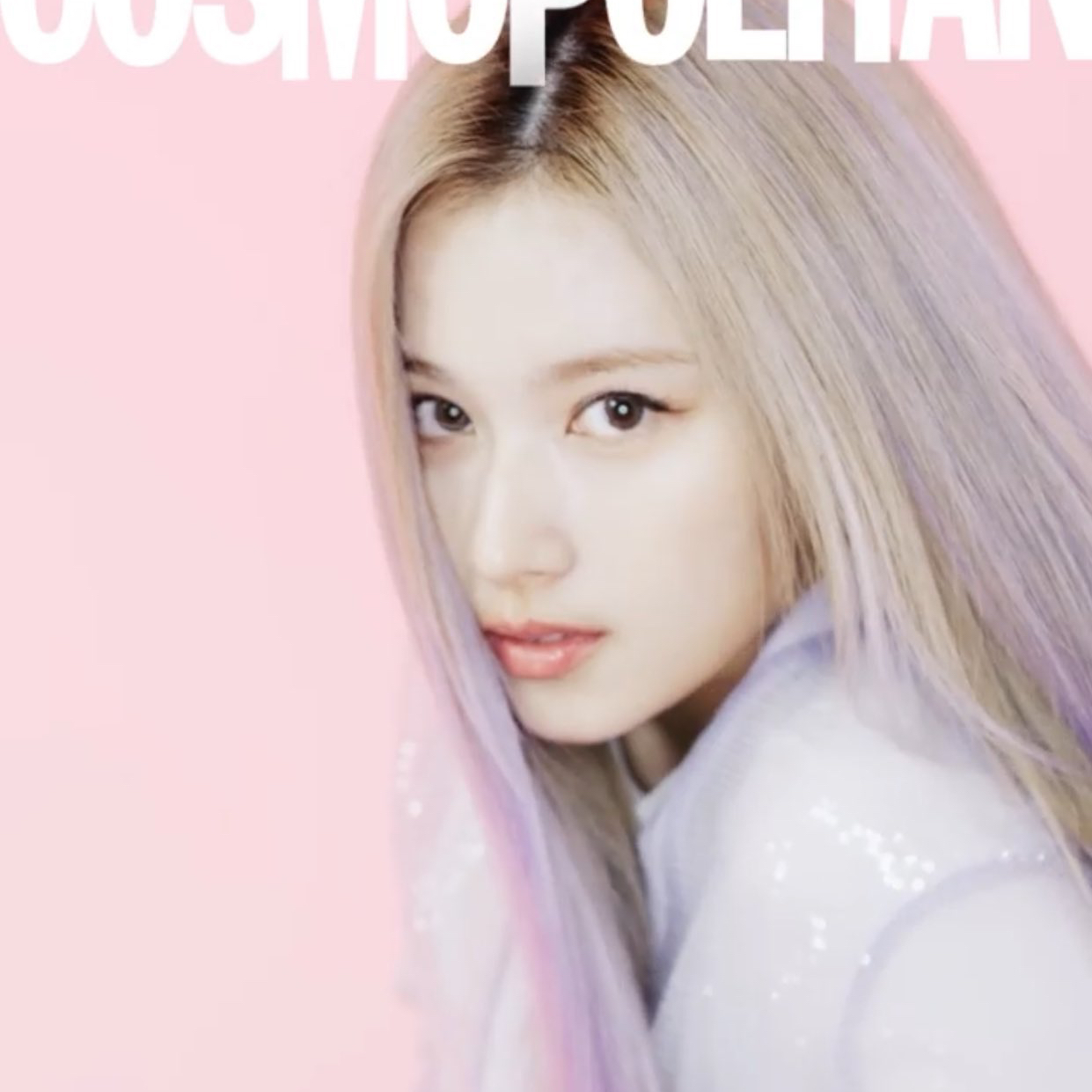 Momen yang diabadikan oleh penggemar Sana (TWICE)