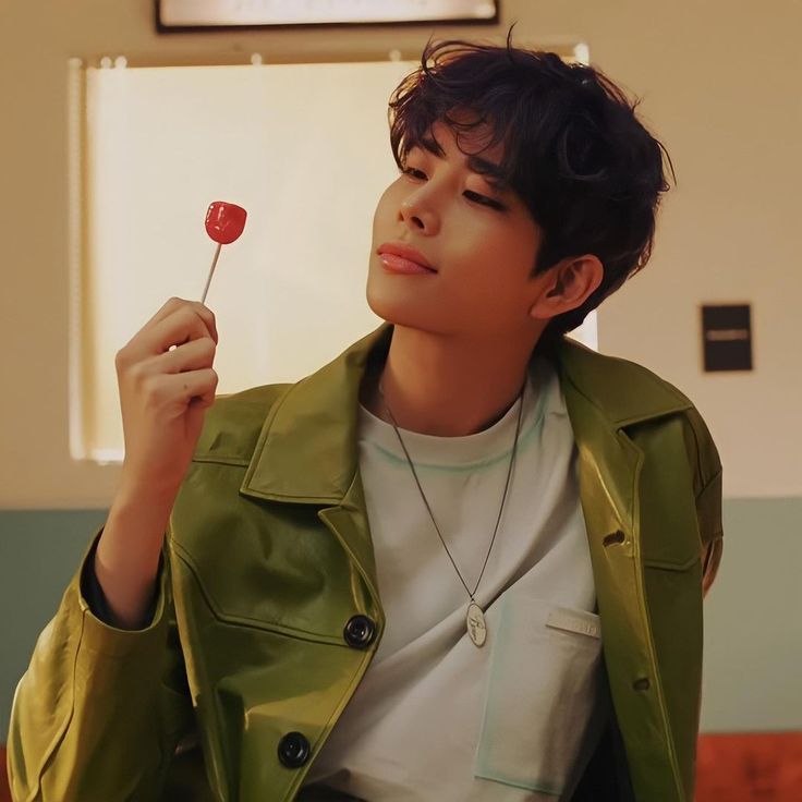 A moment captured by MJ (ASTRO)'s fan