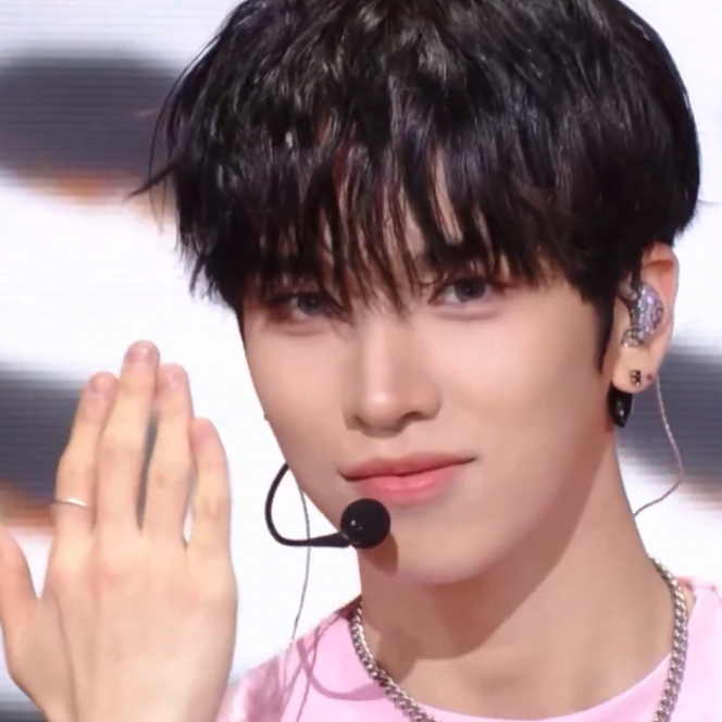 Foto terbaru Hanjun (n.SSign)