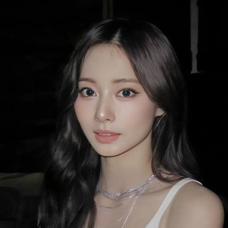 Foto terbaru Tzuyu (TWICE)