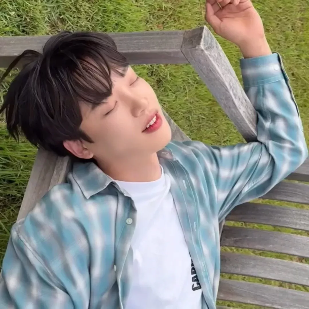 A moment captured by Lim Youngmin's fan
