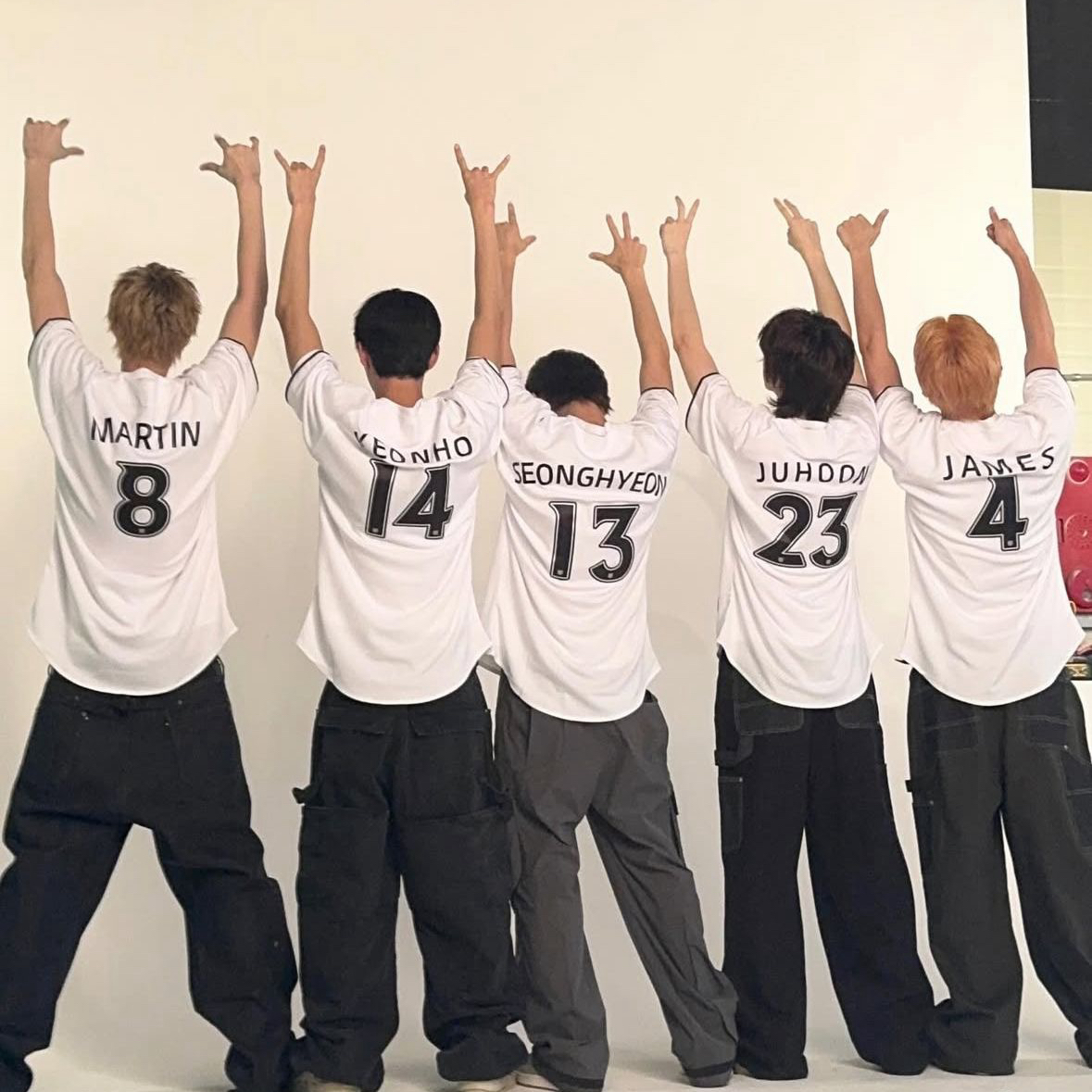 Behind-the-scenes cut of CORTIS