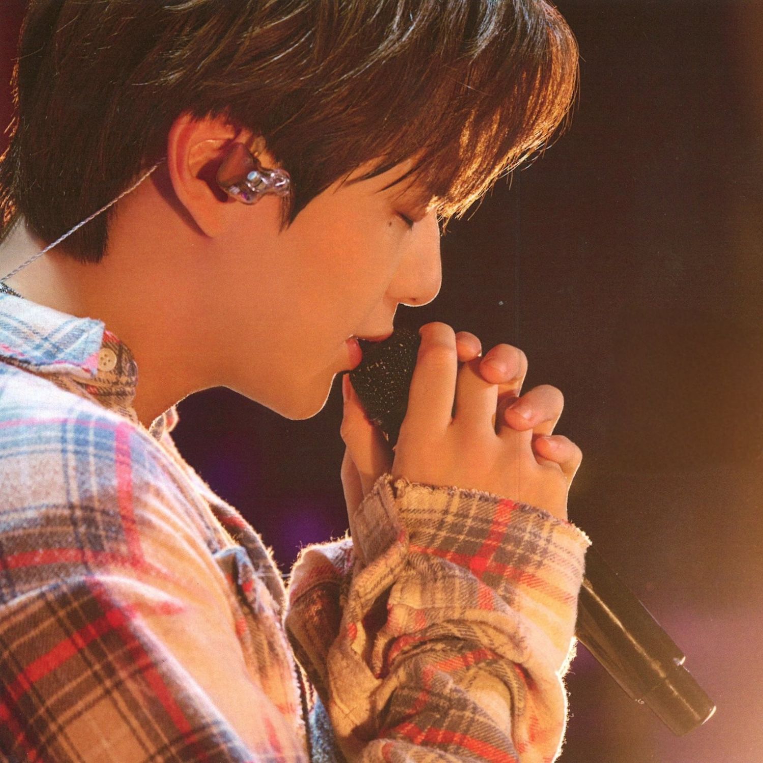 강다니엘의 비하인드 컷