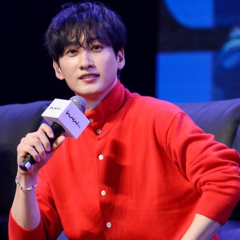 A moment captured by Eunhyuk (Super Junior)'s fan