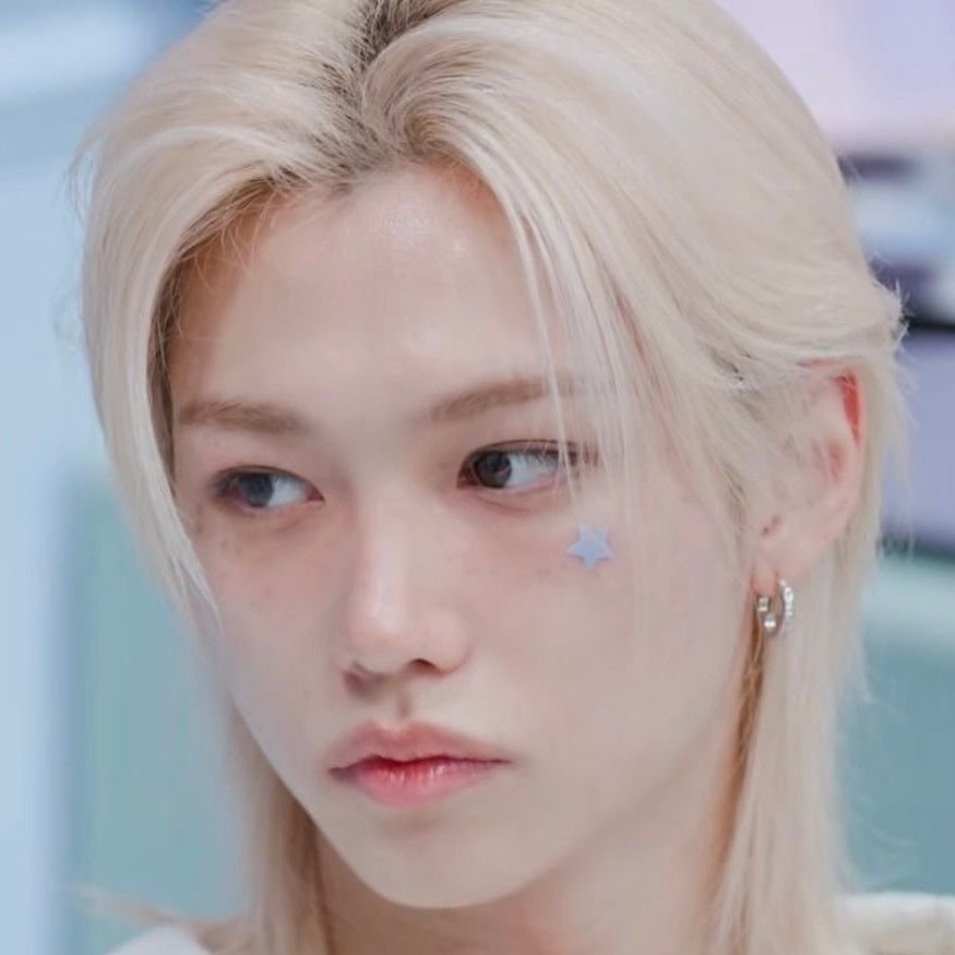 Behind-the-scenes cut of Felix (Stray Kids)