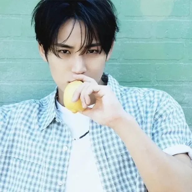 A moment captured by Mingyu (SEVENTEEN)'s fan