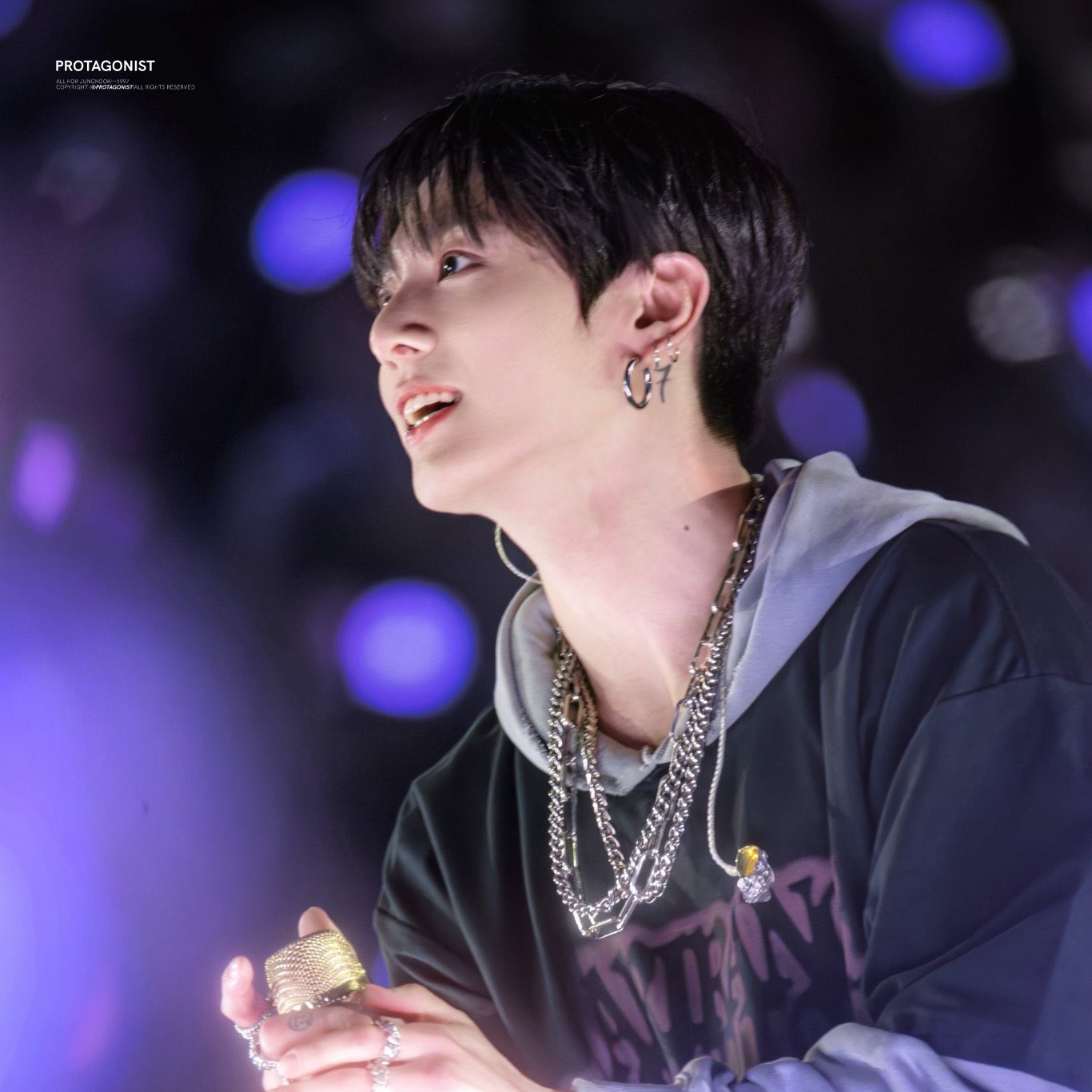 Momen yang diabadikan oleh penggemar Jungkook (BTS)