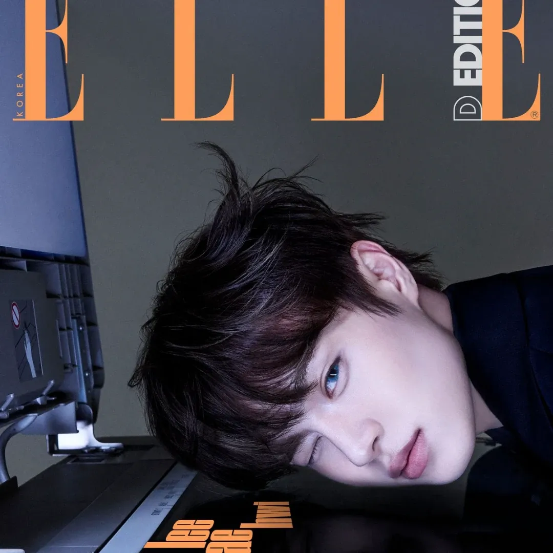 A moment captured by Lee Daehwi (AB6IX)'s fan
