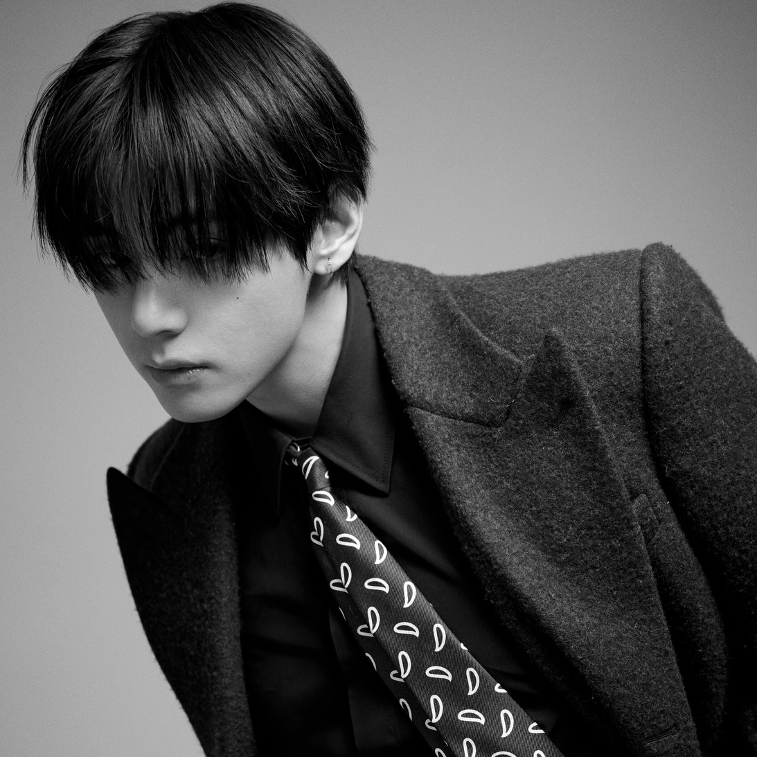 V (BTS)の舞台裏ショット