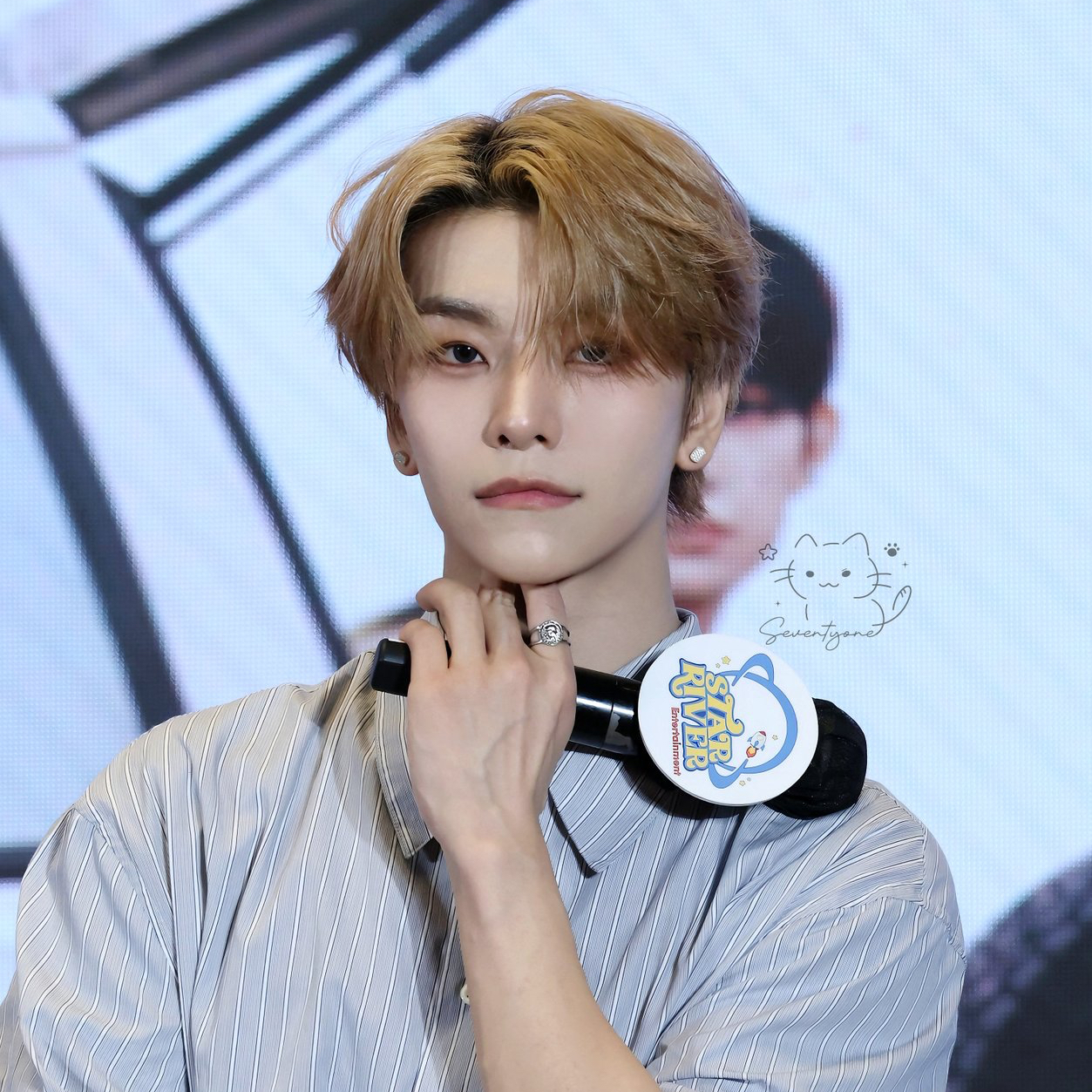 A moment captured by He Xinlong (ALPHA DRIVE ONE)'s fan