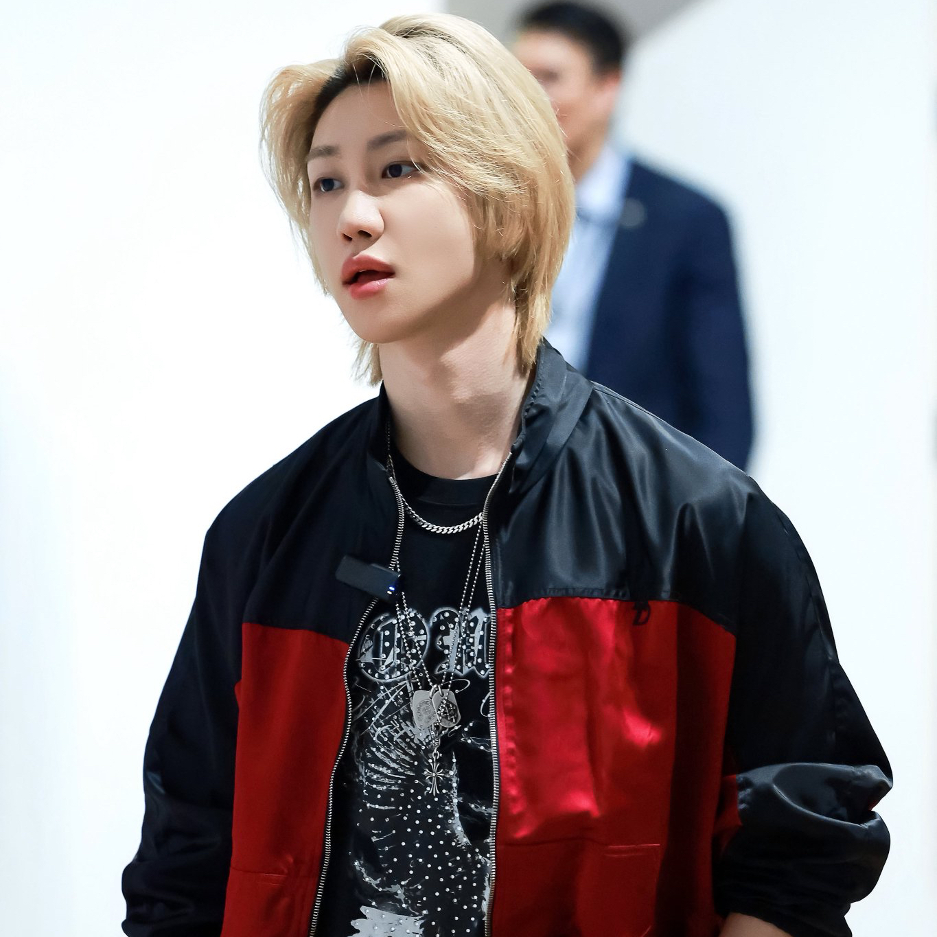 Behind-the-scenes cut of The 8 (SEVENTEEN)