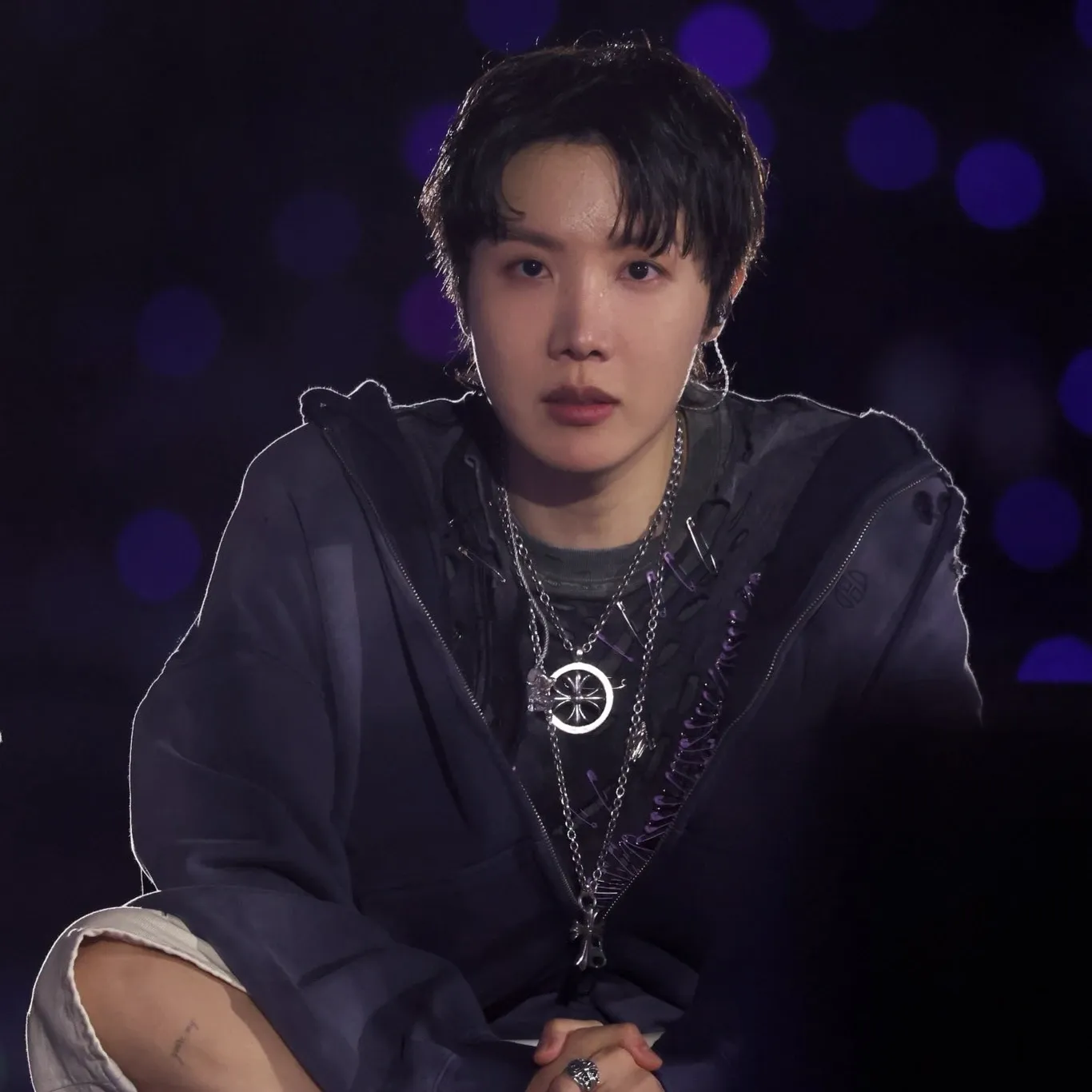 Momen yang diabadikan oleh penggemar j-hope (BTS)