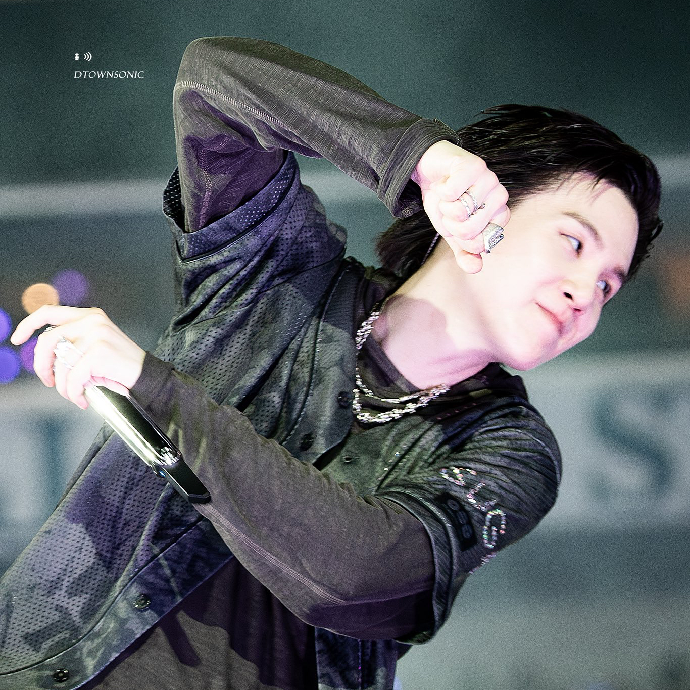 Foto aktivitas terbaru SUGA (BTS)