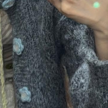 Recent activity shot of Jeong Yein (Lovelyz)