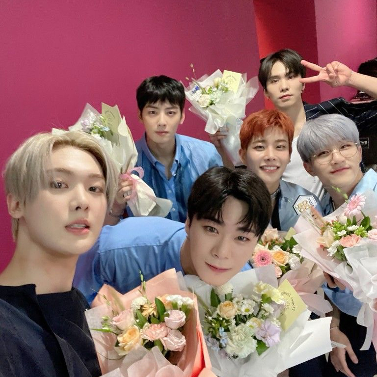 아스트로 최근 활동샷