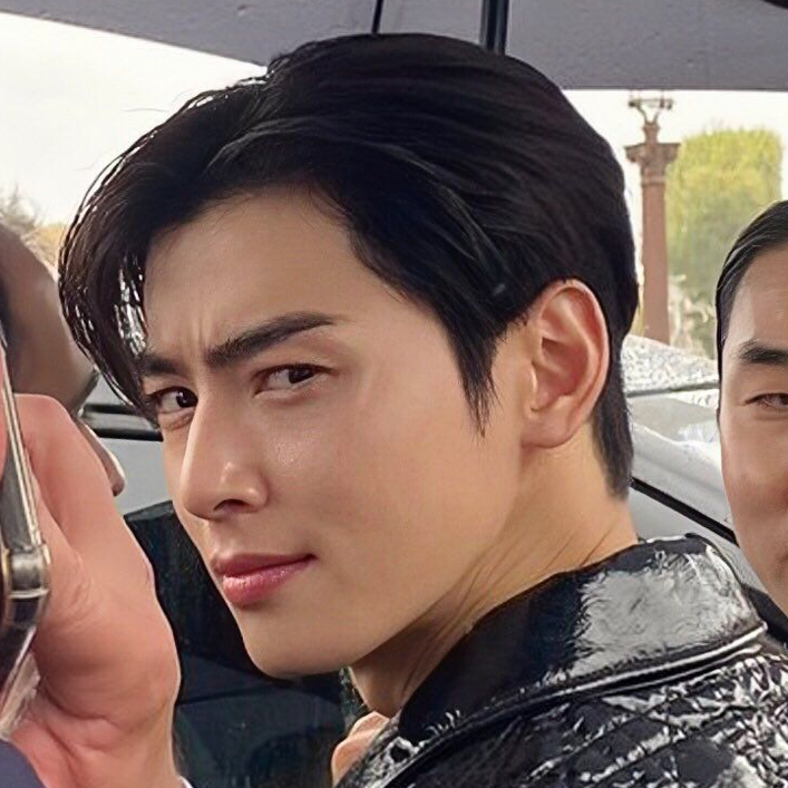 Recent activity shot of Eunwoo (ASTRO)