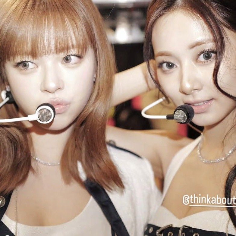 Foto aktivitas terbaru TWICE