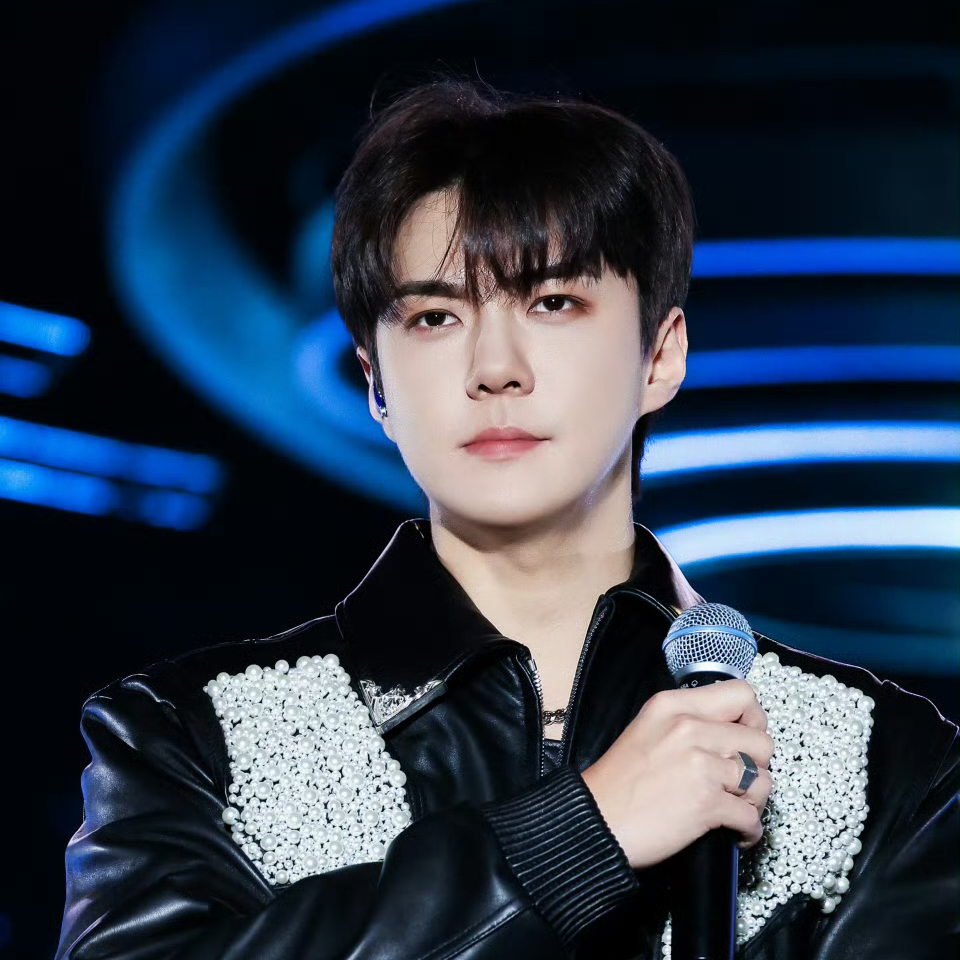 世勳 (EXO)的最新活動照片