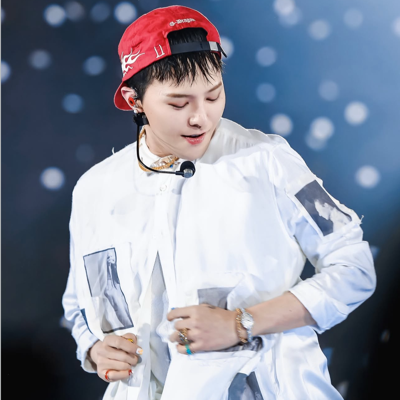 Recent activity shot of G-DRAGON (BIGBANG)