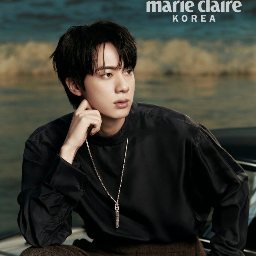 Foto aktivitas terbaru Jin (BTS)