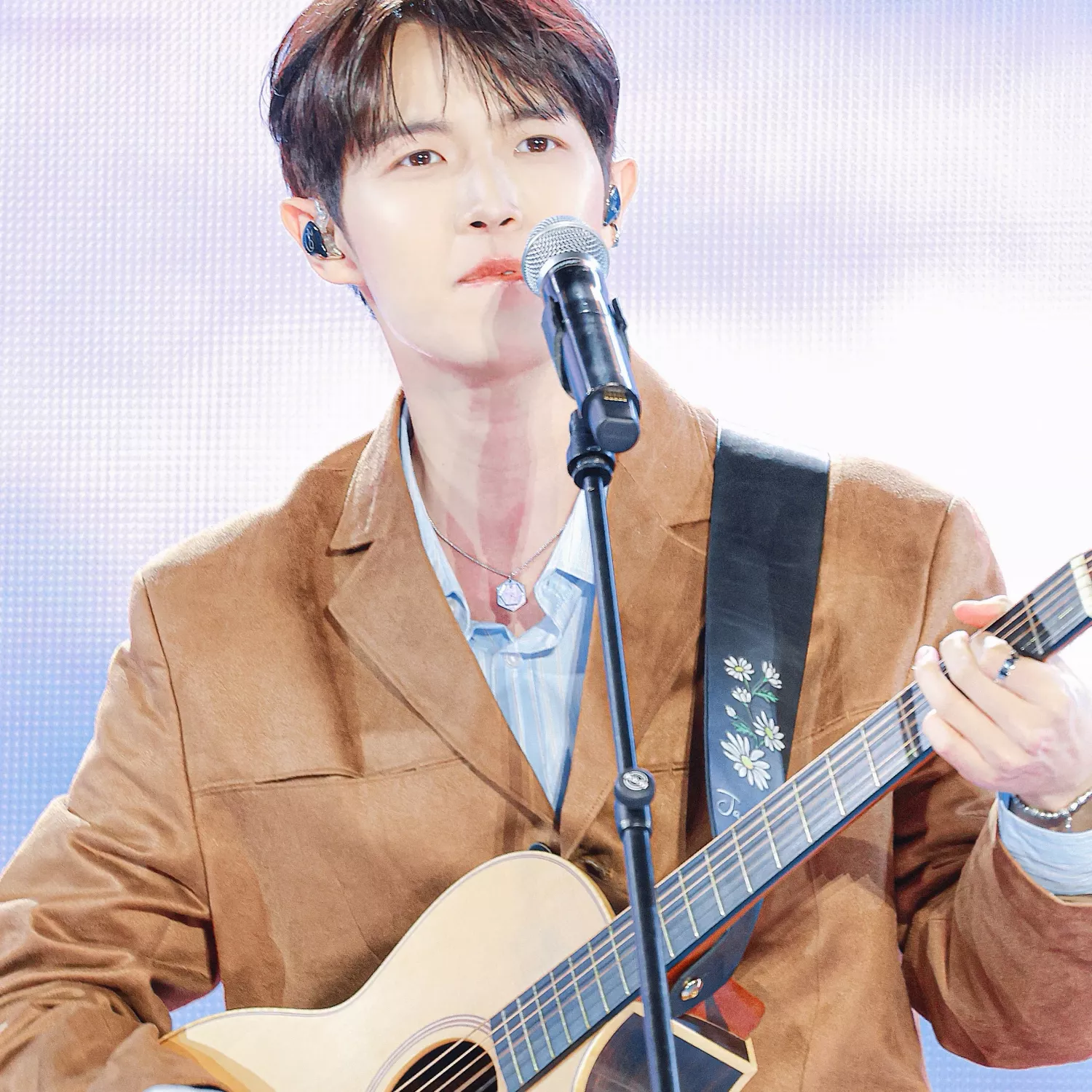 Potret di balik layar Kim Jaehwan