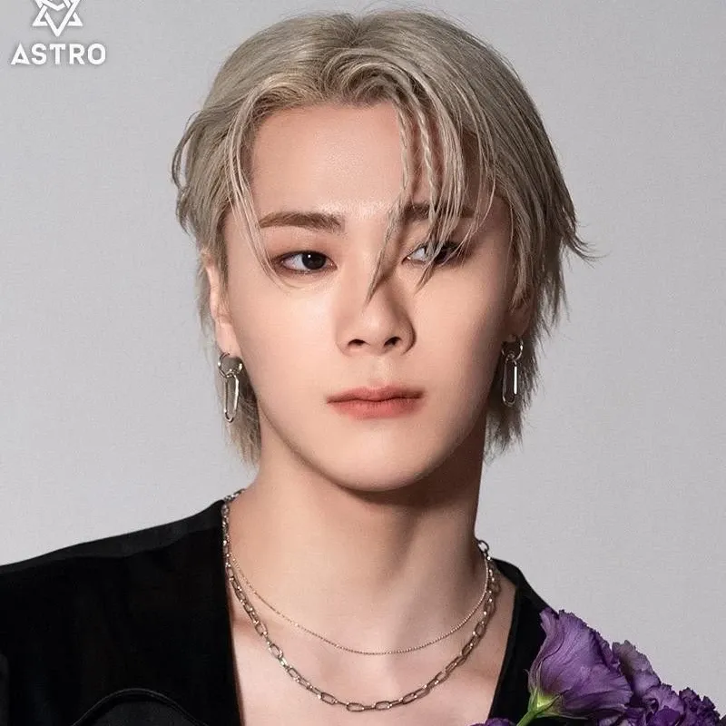 Behind-the-scenes cut of Moonbin (ASTRO)