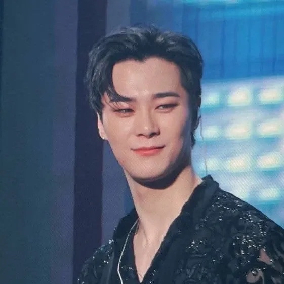 A moment captured by Moonbin (ASTRO)'s fan