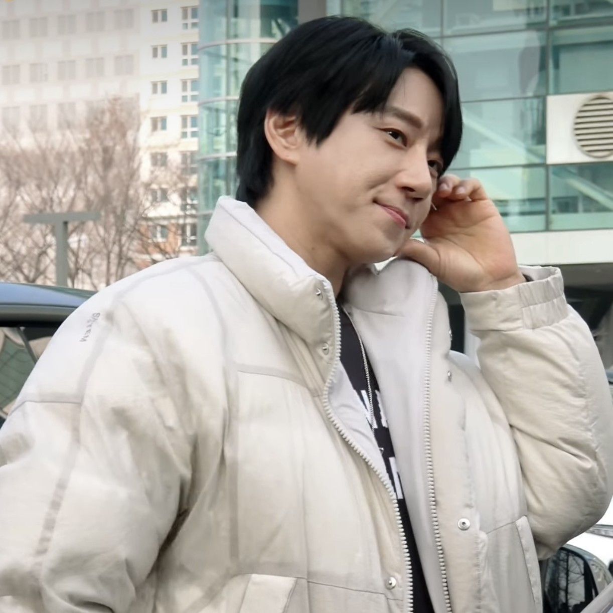 Behind-the-scenes cut of Hwang Chiyeol