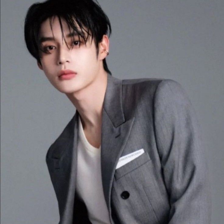 A moment captured by Kim Jiwoong (ZEROBASEONE)'s fan