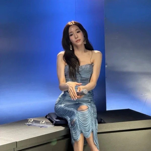 捕捉到Tiffany Young (少女时代)魅力的代表照片