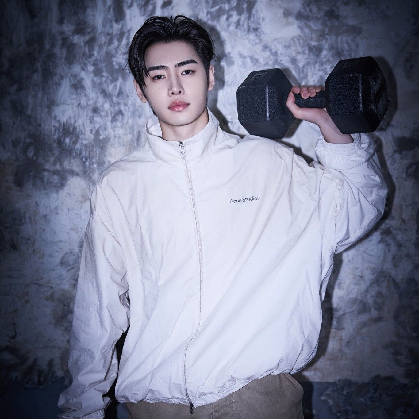 Behind-the-scenes cut of Sunghoon (ENHYPEN)