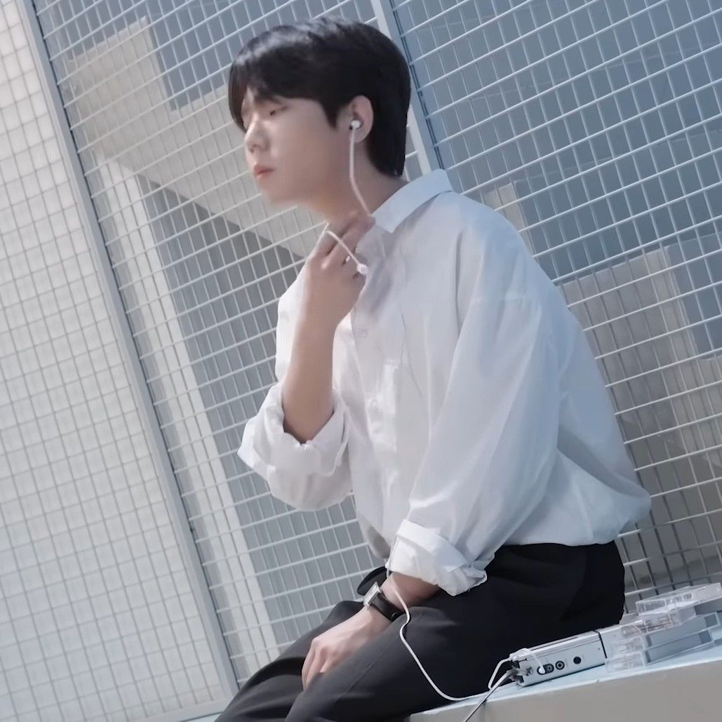 Latest photo of Jung Seunghwan