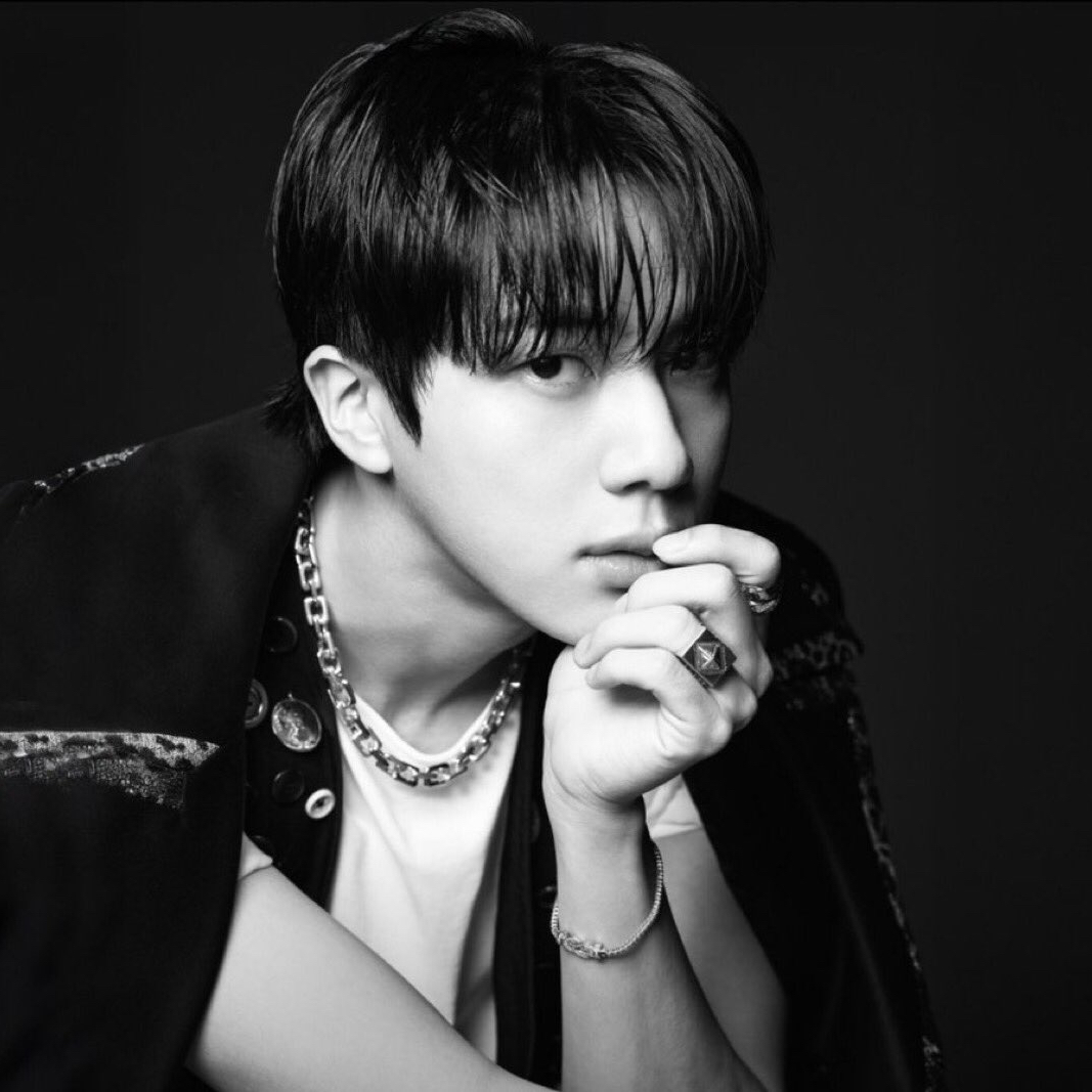 진 (방탄소년단)의 비하인드 컷