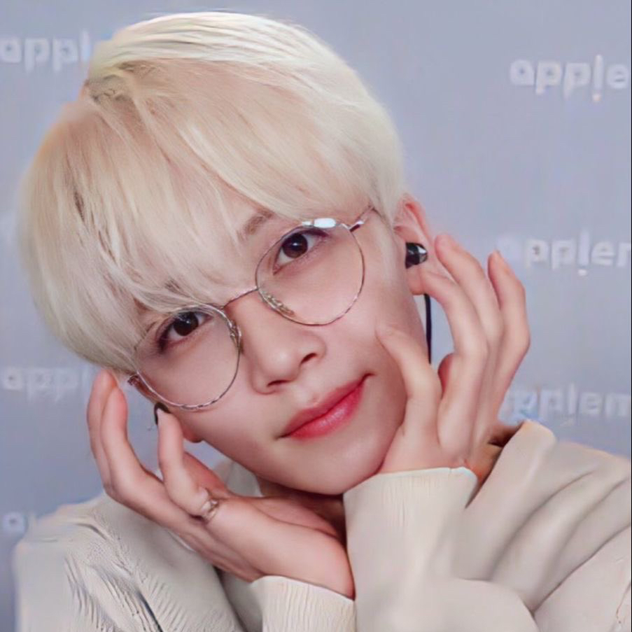 Latest photo of Jeonghan (SEVENTEEN)