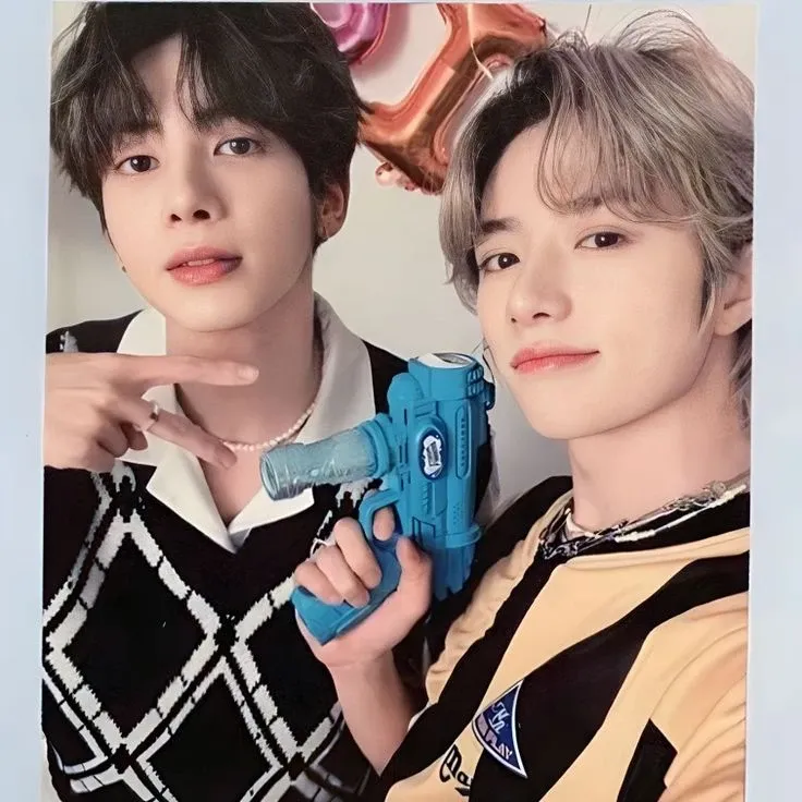 투모로우바이투게더 최근 활동샷