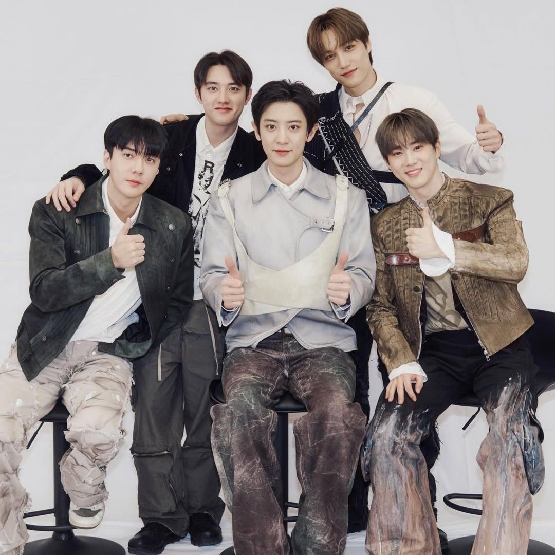Latest photo of EXO