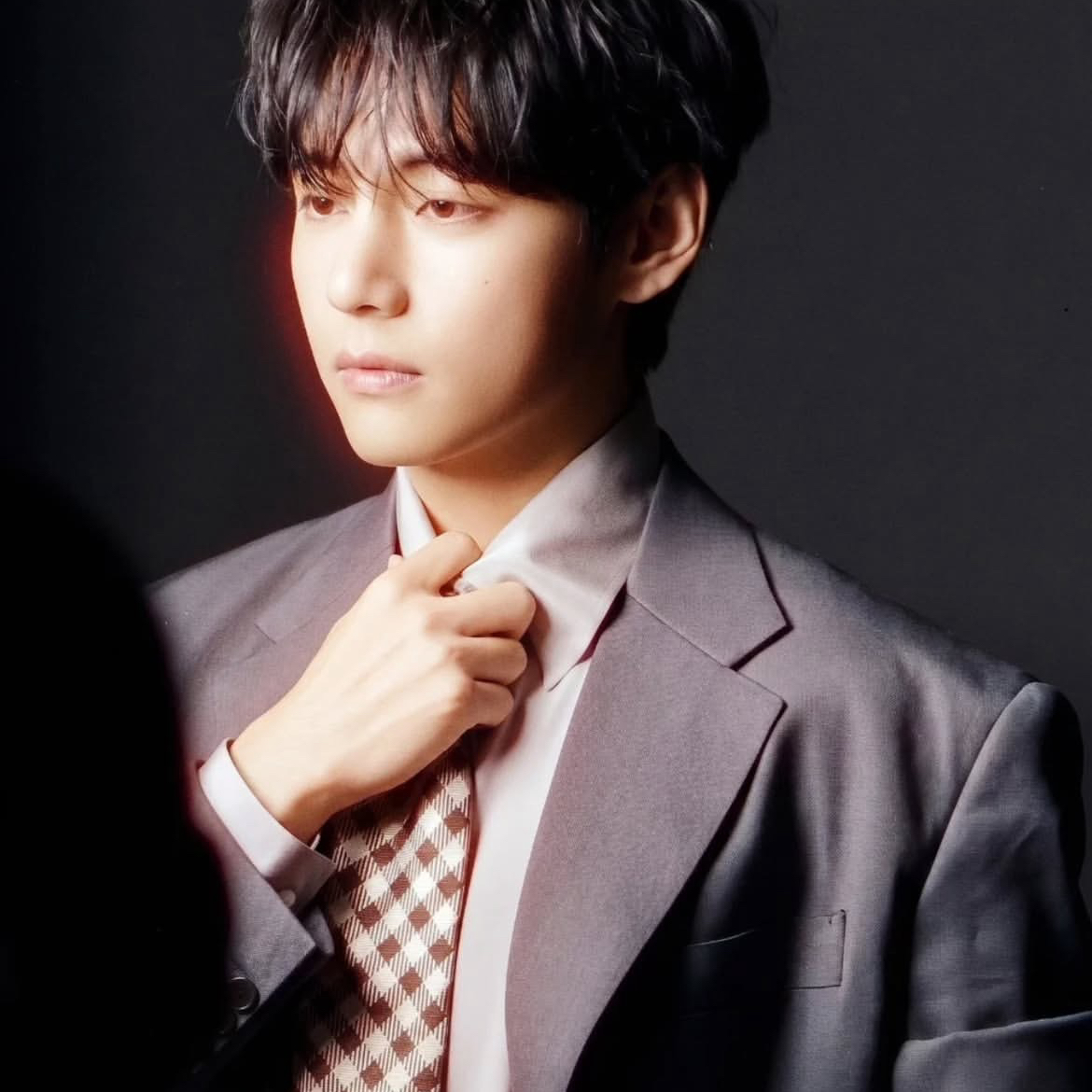 뷔 (방탄소년단) 최근 활동샷
