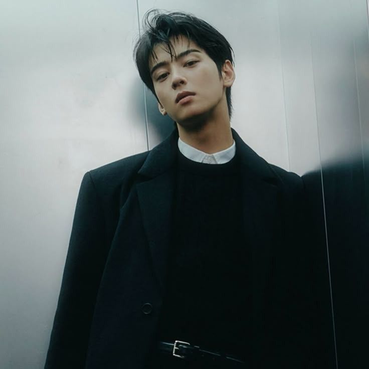 Latest photo of Eunwoo (ASTRO)