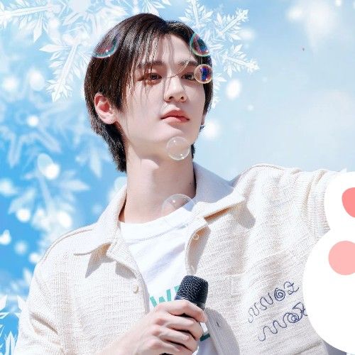 A moment captured by Leehan (BOYNEXTDOOR)'s fan